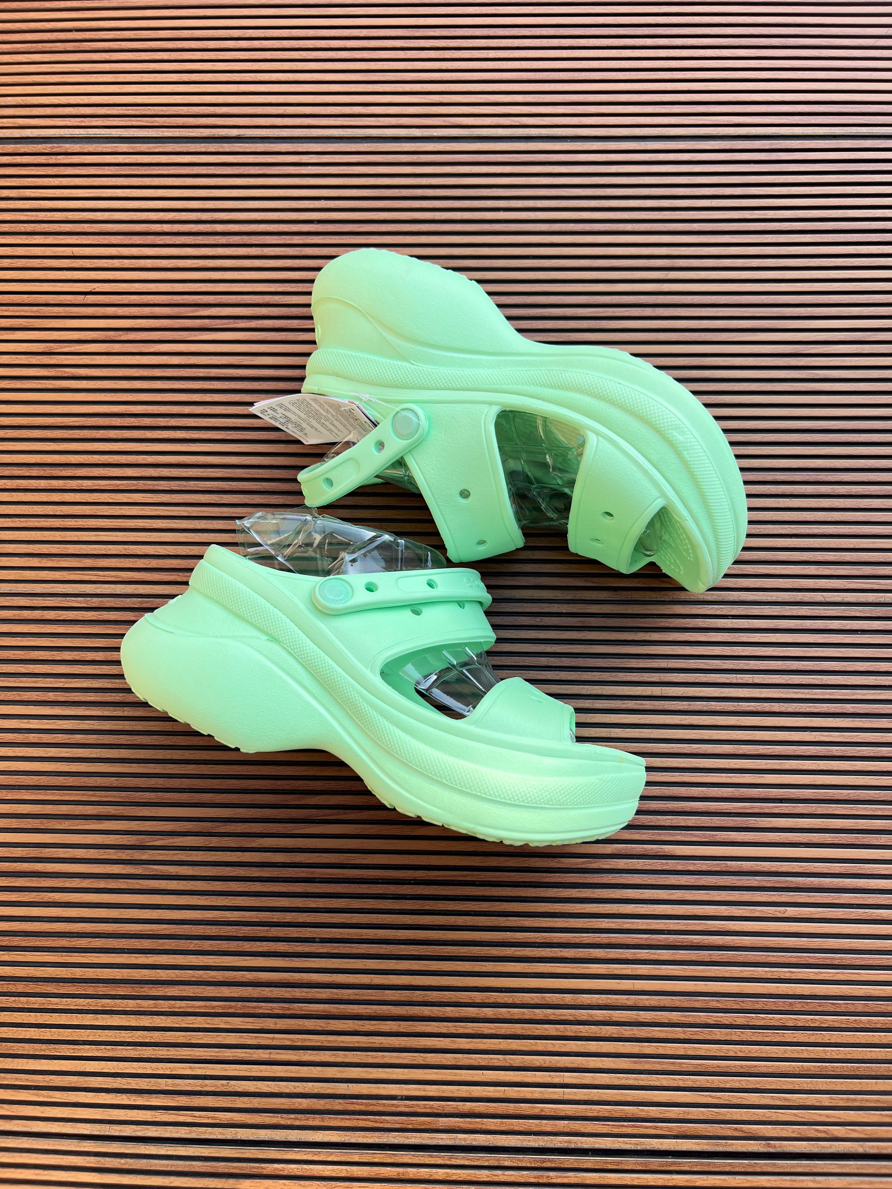 Crocs Classic Crush Sandals (Girls)