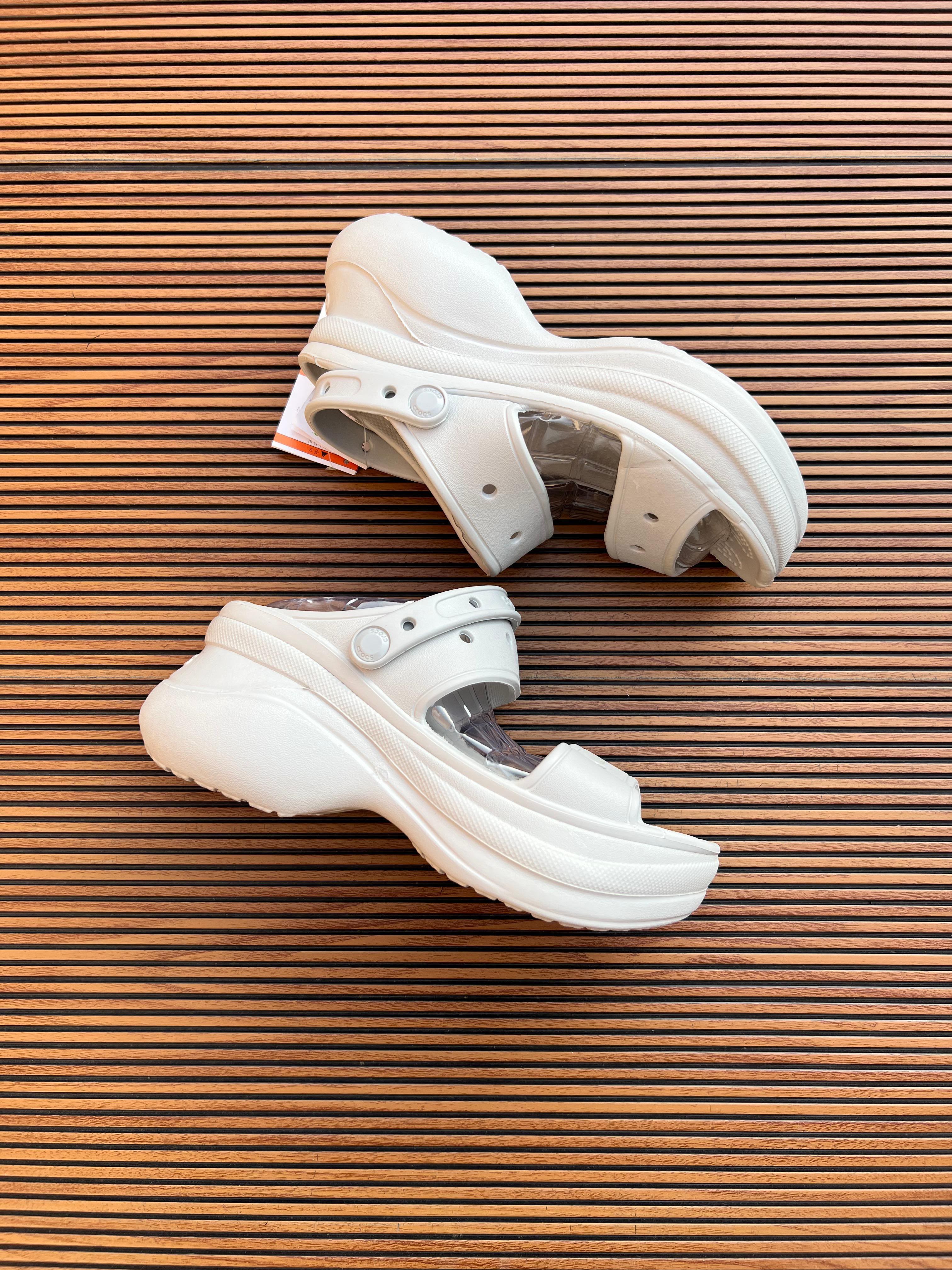Crocs Classic Crush Sandals (Girls)