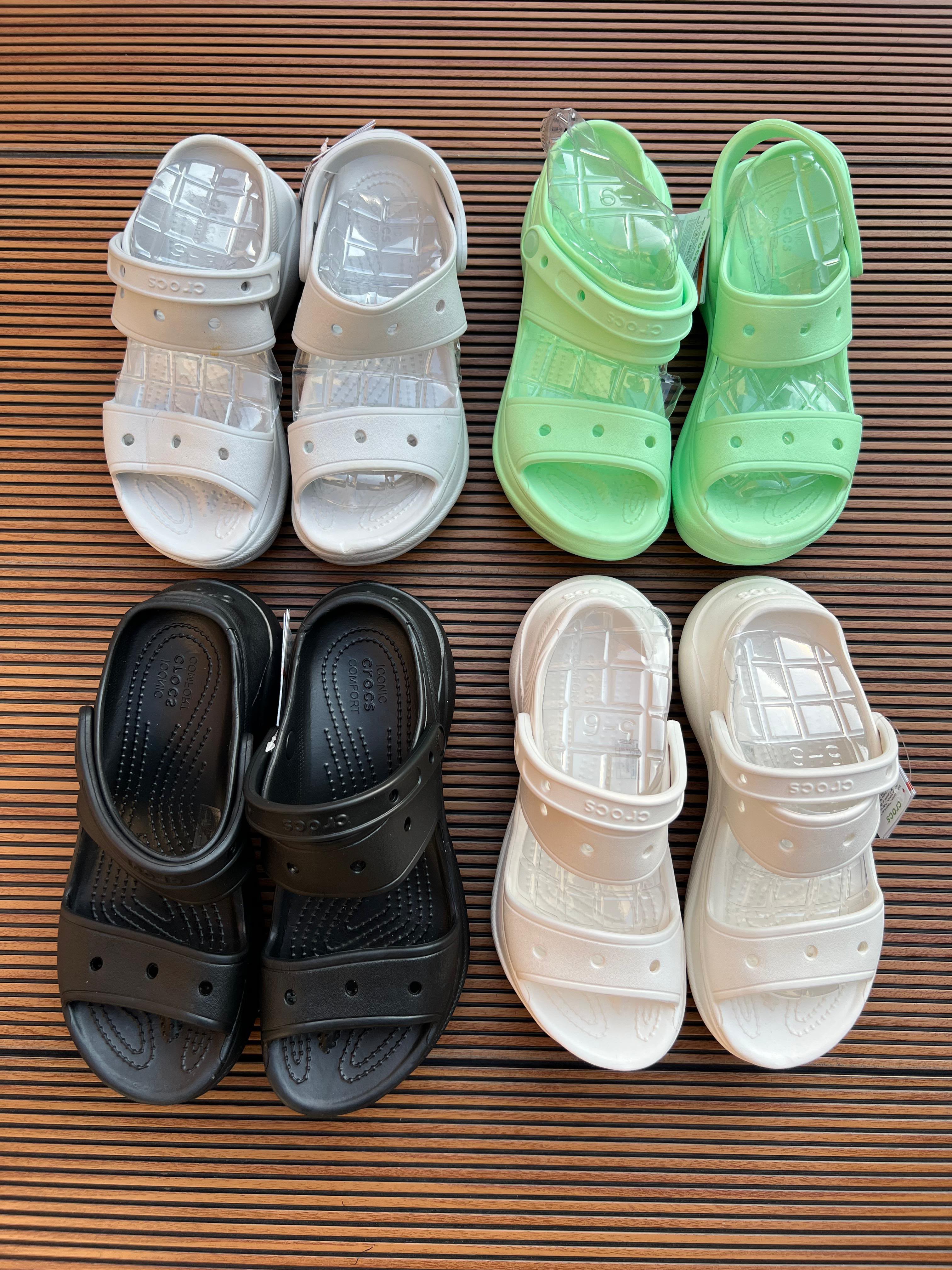 Crocs Classic Crush Sandals (Girls)