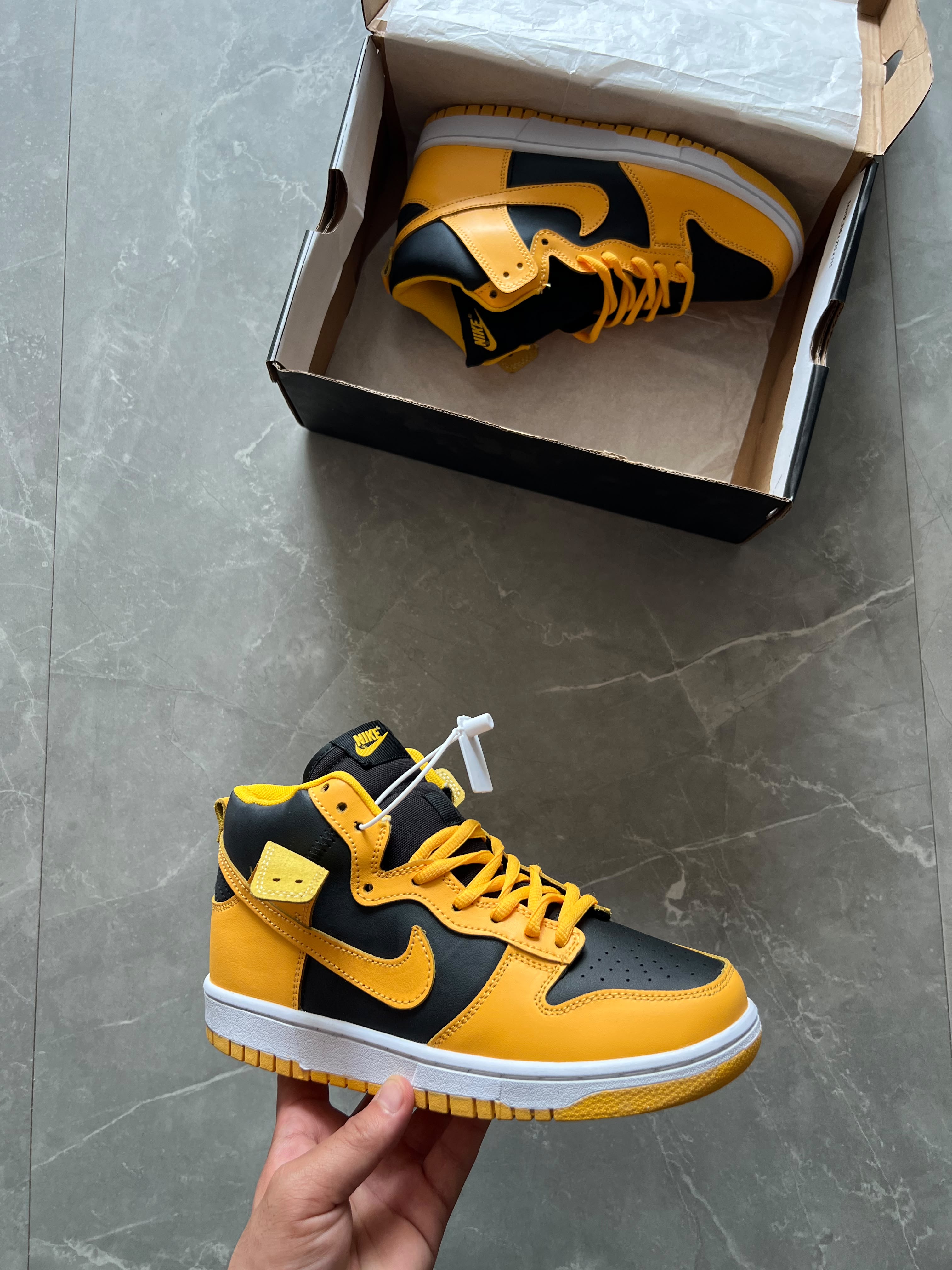 Nike Dunk High Premium